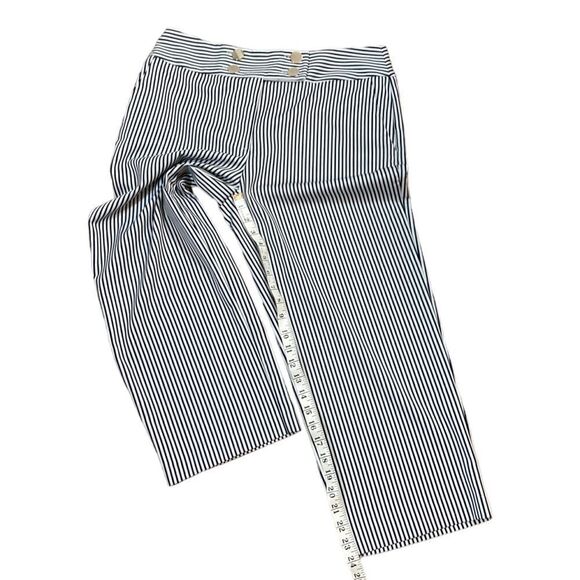 Chico’s Navy And White Stripe Crop Pants, Chico’s Size 1, Size 8 - Picture 6 of 8